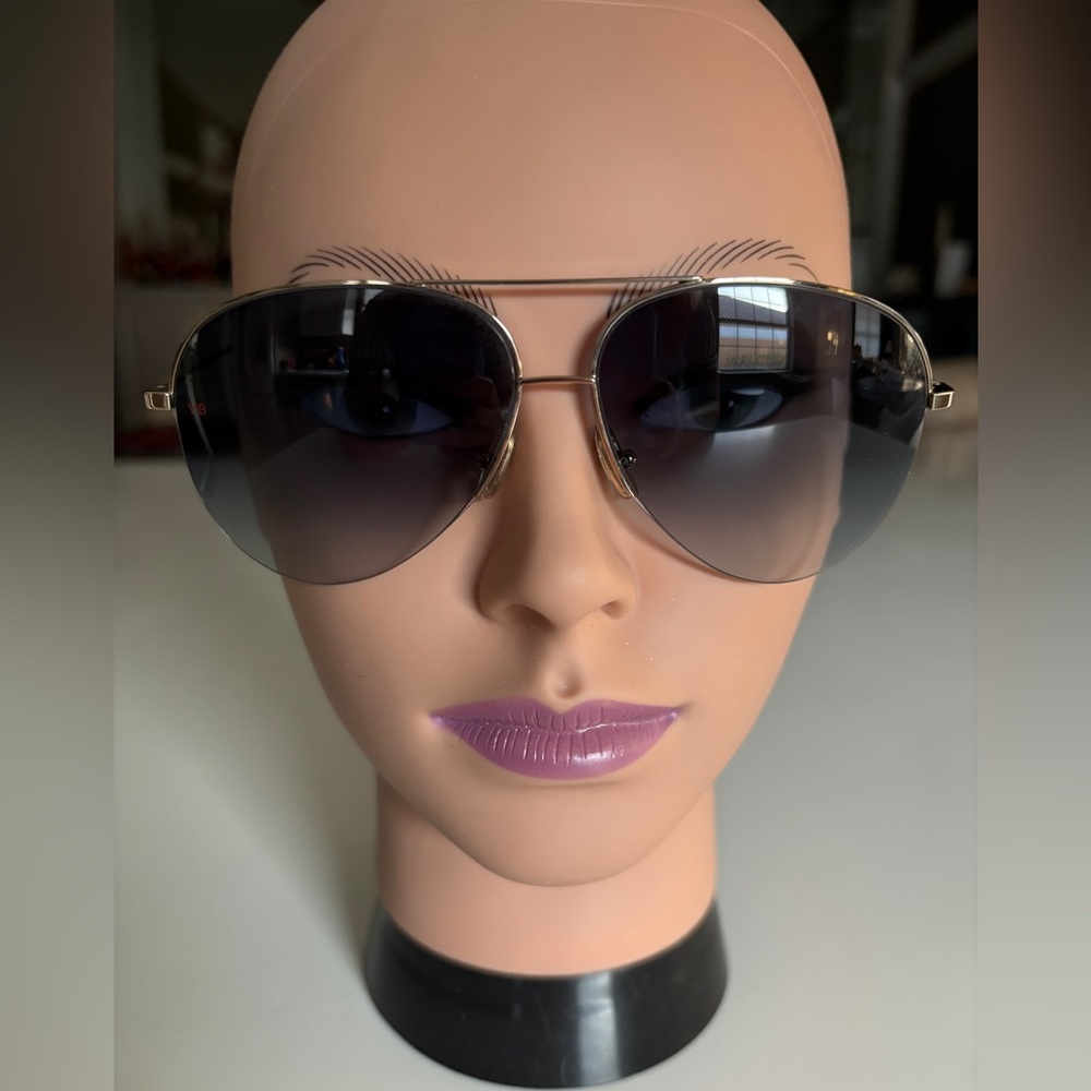 Victoria Beckham Aviator Sunglasses with blue gradient Lenses